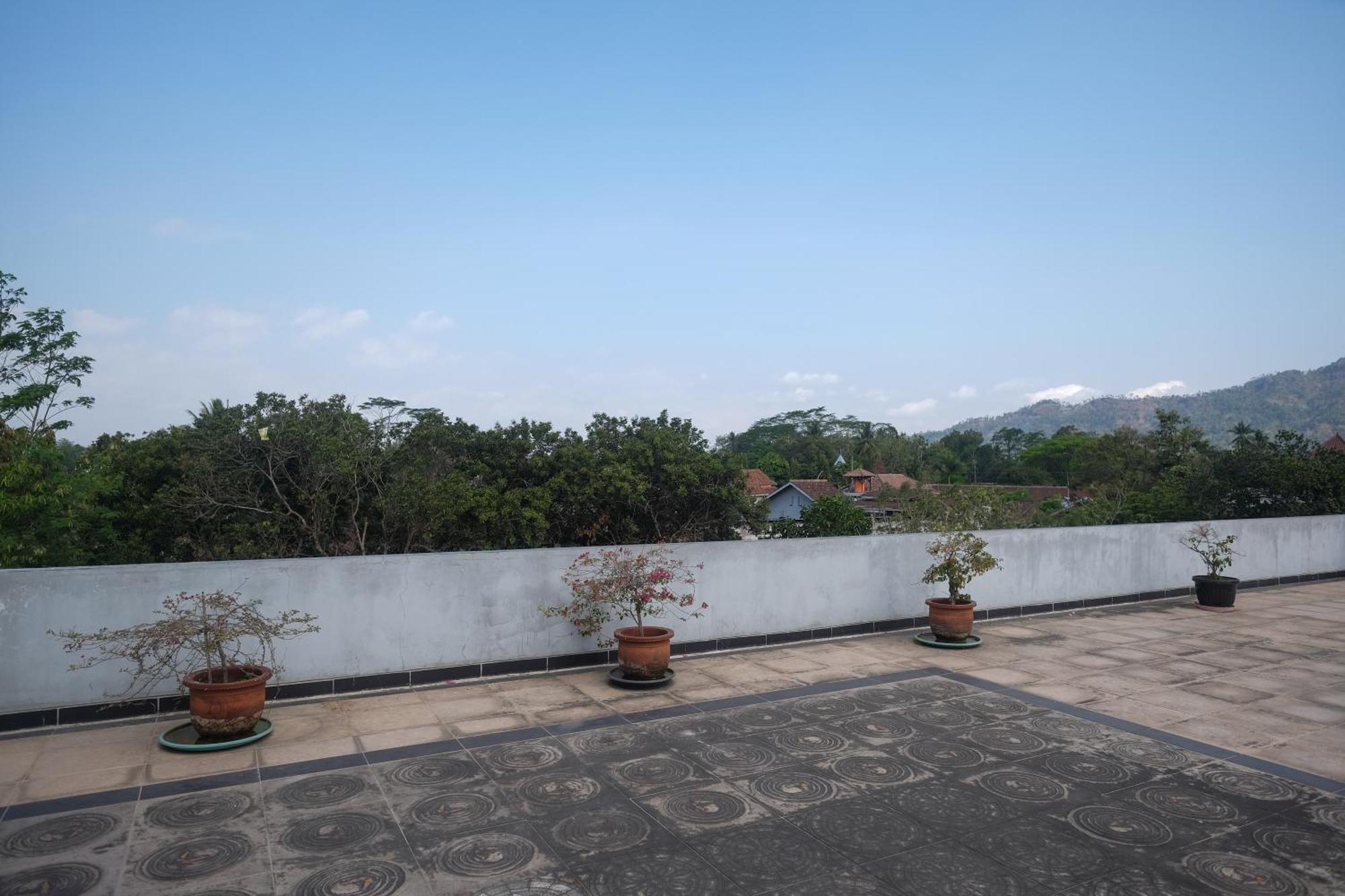 Urbanview Syariah Wisma Wongso Borobudur Magelang Eksteriør billede